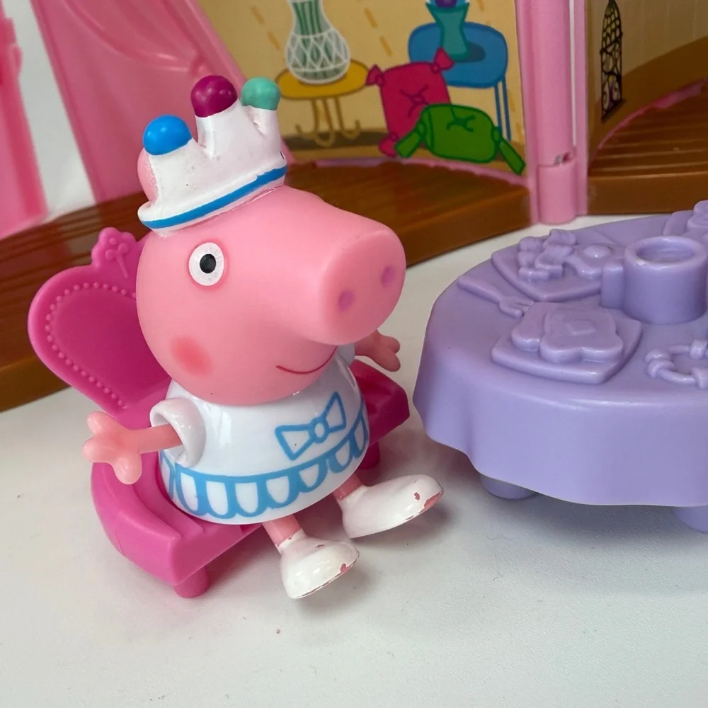 Peppa Pig Glamping Tent Carry‎ Along Toy 2 Figures Suzy Sheep & Peppa READ